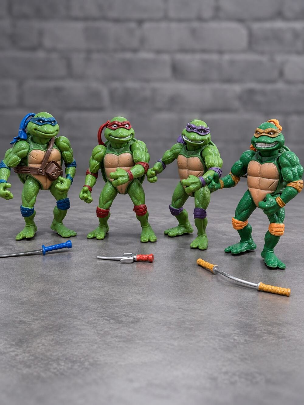 TMNT Ninja Turtles Figure Lot of 4 Leonardo Raphael Donatello Michelangelo